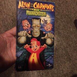 Alvin and the Chipmunks Meet Frankenstein VHS